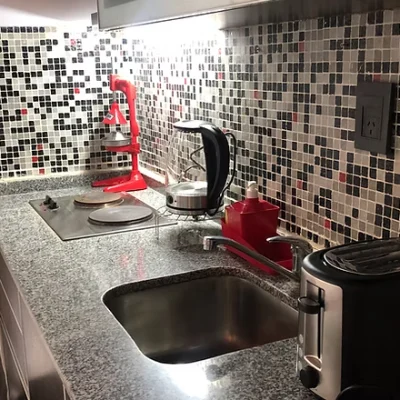 d84001_0b30cc8e08464af4aba2b32e400524b7_mv2